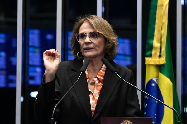 Luchsinger: oposição colhe assinaturas para CPMI; são necessárias 198 - destaque galeria