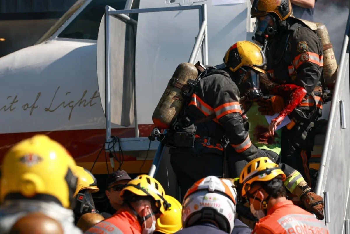 Ao todo, mais de 50 profissionais participam da operação Ao todo, mais de 50 profissionais participam da operação