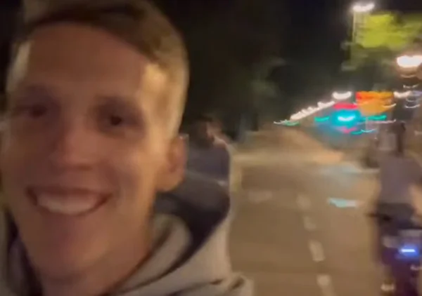 Foto colorida de Dani Olmo, meia do Barcelona - Metrópoles