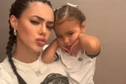 Bruna Biancardi e Mavie posam para as redes sociais