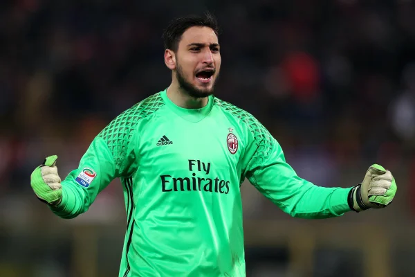 Juventus monitora situação do goleiro Donnarumma com o Milan
