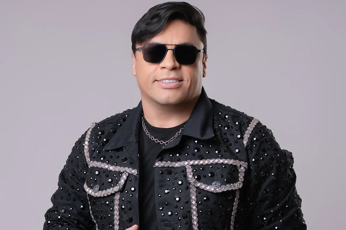 Morre Neto Araújo, cantor e ex-integrante do Cavaleiros do Forró Morre Neto Araújo, cantor e ex-integrante do Cavaleiros do Forró