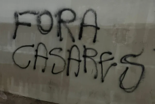 Pichação no Morumbis - Metrópoles