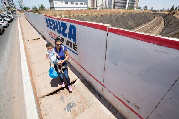 Calçadas estão fora da lista de prioridades do governo