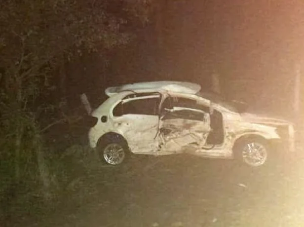 A caminho de missa, padre fica ferido após carro ser atingido por vaca
