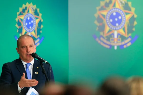 Onyx Lorenzoni: “Vamos fazer a reforma da Previdência. Ponto”
