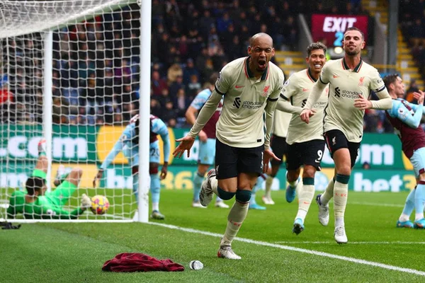Liverpool derrota o Burley com gol de Fabinho