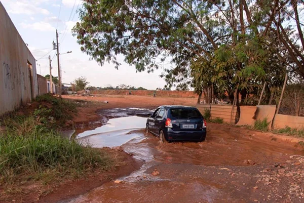 Guerra judicial sobre licitação de R$ 14 milhões impede obras no SIA