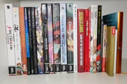 Os livros também fazem parte da mostra Os livros também fazem parte da mostra