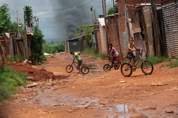 Chuvas colocam em risco mais de 5 mil residências no Distrito Federal