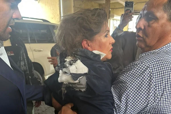 Deputada é ferida por explosivo durante entrevista em Honduras