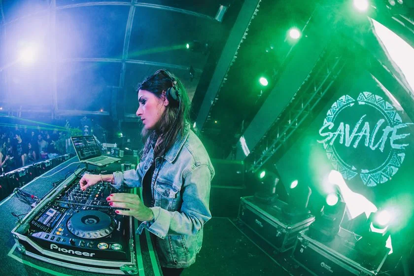 DJ Marina Diniz DJ Marina Diniz