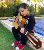 Mãe de filho de Cristiano Araújo publicou foto e semelhança com pai surpreendeu Mãe de filho de Cristiano Araújo publicou foto e semelhança com pai surpreendeu