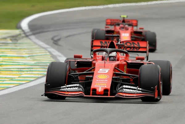 Tradicional instabilidade de Interlagos volta a incomodar pilotos