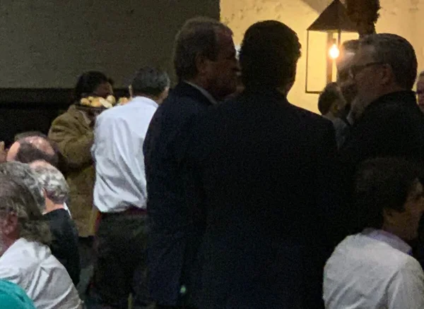 Valdemar Costa Neto conversa com correligionários do PL durante jantar de confraternização no restaurante Figueira Rubaiyat