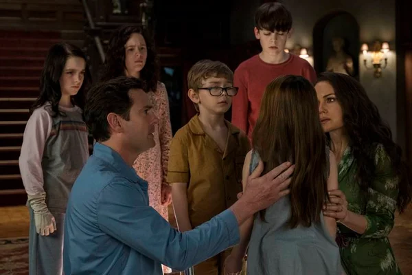 Netflix: A Maldição da Residência Hill combina terror e drama familiar