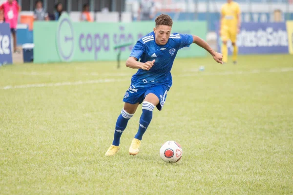 Conheça o destaque do sub-20 do Cruzeiro que já foi campeão no BMX