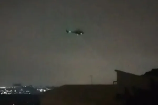 Imagem colorida de ação da PM no aeroporto de Guarulhos