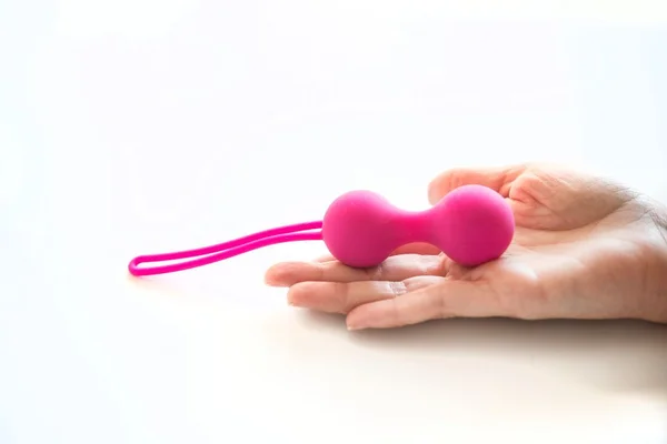 Tic Tac: exercício simples de pompoarismo para fazer em qualquer lugar