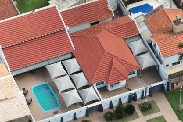Casa blindada: polícia prende chefe de facção em "fortaleza do crime"