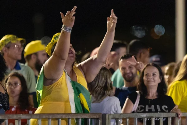 Apoiadores de Bolsonaro