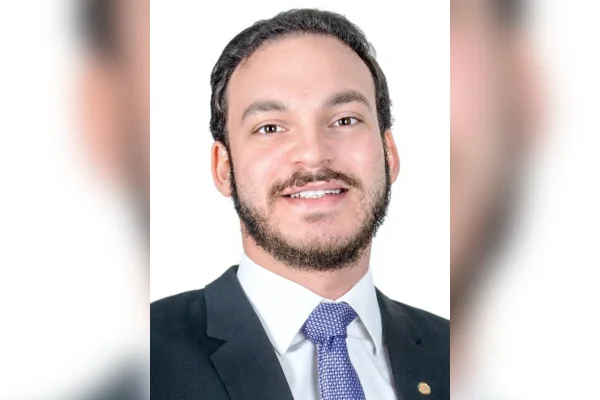 Quem é o ex-deputado federal alvo da PF por fazer “aliança” com facções