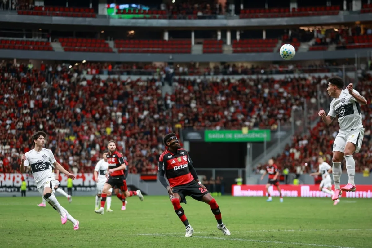 Leonardo Jardim destaca importância de vitória no amistoso em Brasília - imagem 22 Leonardo Jardim destaca importância de vitória no amistoso em Brasília - imagem 22