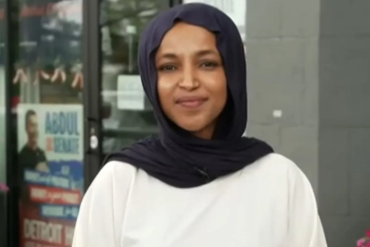Foto colorida da deputada democrata Ilhan Omar - Metrópoles