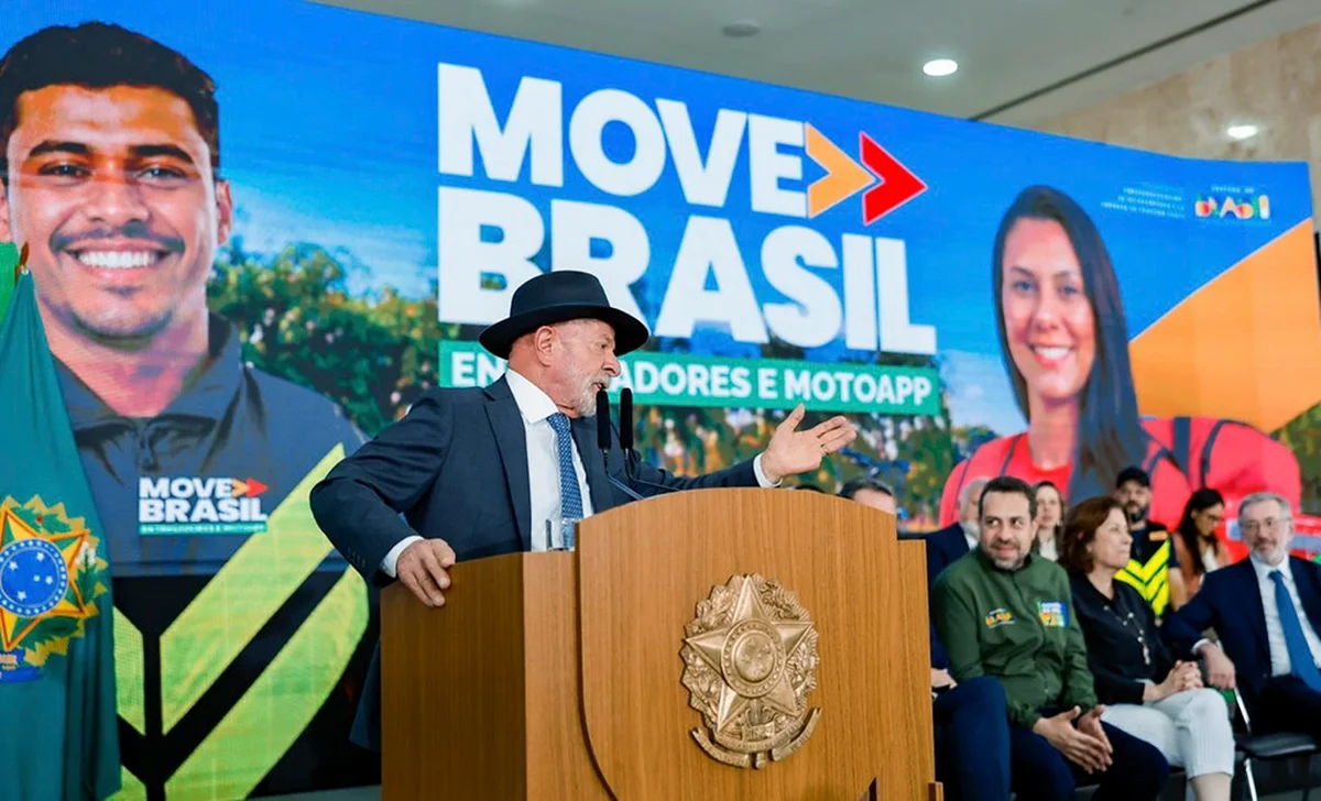 Presidente Lula durante anúncio de linha de crédito para financiamento de motos para trabalhadores de aplicativos, no Palácio do Planalto Presidente Lula durante anúncio de linha de crédito para financiamento de motos para trabalhadores de aplicativos, no Palácio do Planalto
