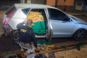 Motorista perdeu o controle do carro, que estava cheio de drogas