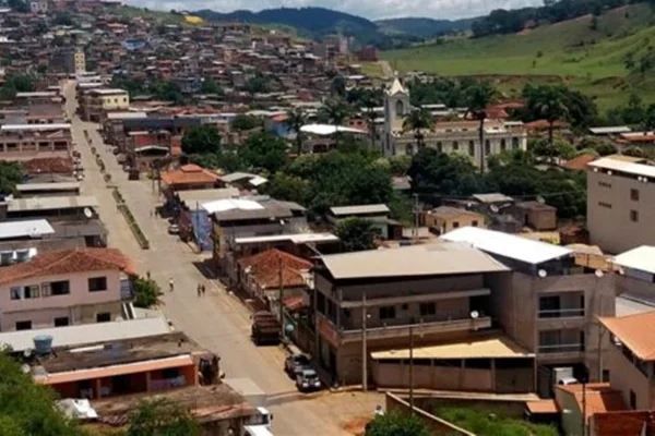 Cidade do interior de MG abre concurso com salários de até R$ 20 mil