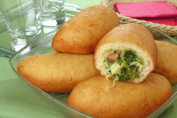 Fogaça: veja a receita do salgado com massa leve e muito recheio