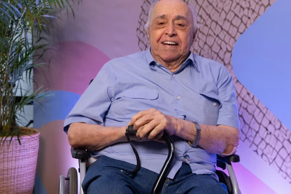 Internado, Mauro Mendonça completa 95 anos ao lado da família - Metrópoles