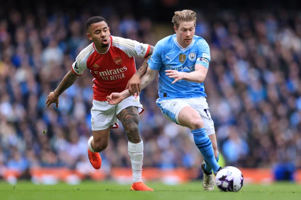 De Bruyne e Gabriel Jesus - Metrópoles