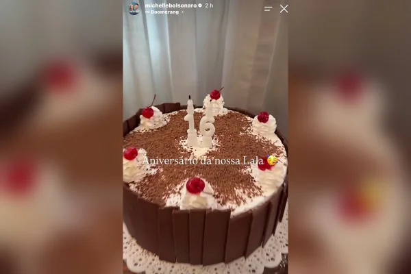 Michelle Bolsonaro celebra 16 anos da filha Laura: “Nossa herança” - destaque galeria