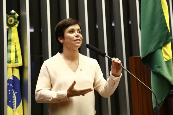 Governo mantém disposição de lutar por posse de Cristiane Brasil