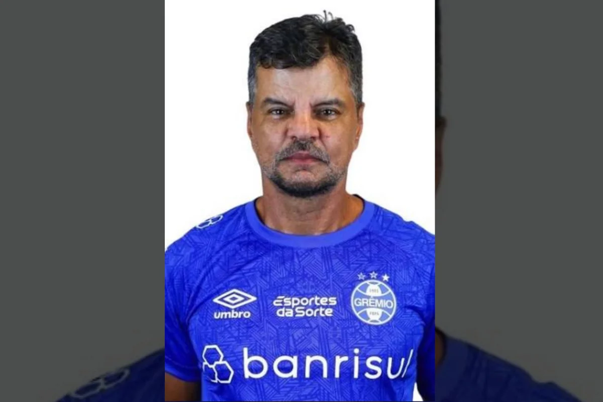 Auxiliar técnico do Grêmio, Alexandre Mendes é preso em Porto Alegre