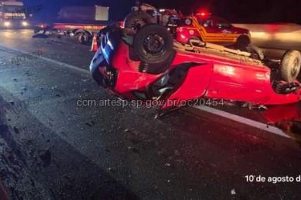 Acidente na Anhanguera deixa 2 mortos. Rodovia está interditada - imagem 6 Acidente na Anhanguera deixa 2 mortos. Rodovia está interditada - imagem 6