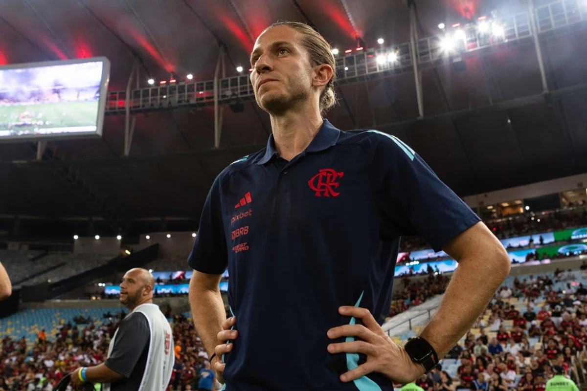 Filipe Luís comanda o time principal do Flamengo desde o dia 30 de setembro Filipe Luís comanda o time principal do Flamengo desde o dia 30 de setembro