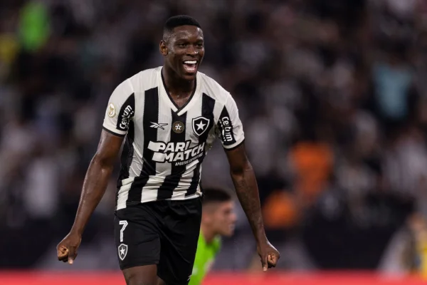 Imagem colorida de Luiz Henrique, do Botafogo- Metrópoles