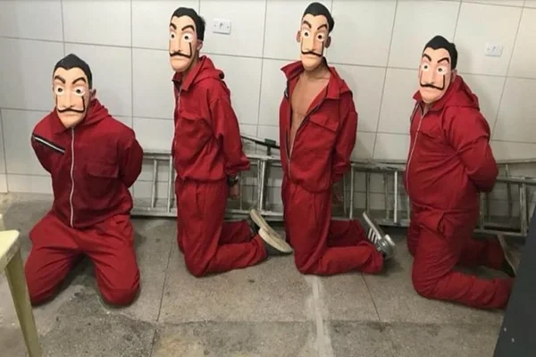 Usando trajes de La Casa de Papel, youtuber é detido em Pernambuco