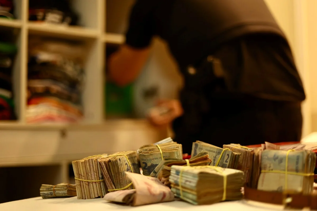 Nesta quinta (17/9), PF cumpre 26 mandados de busca e apreensão e nove de prisão Nesta quinta (17/9), PF cumpre 26 mandados de busca e apreensão e nove de prisão