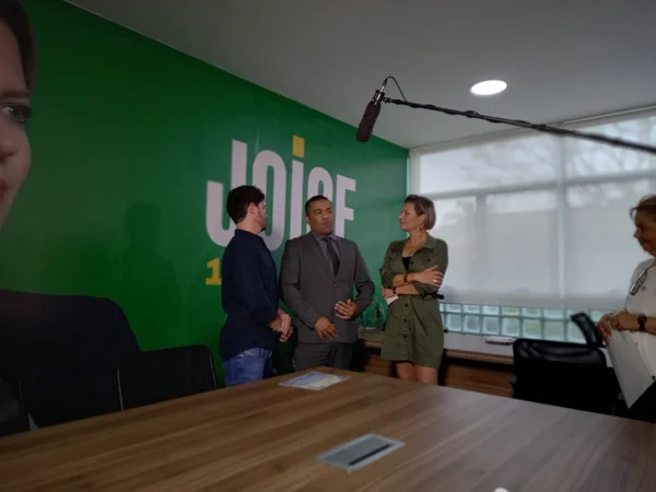campanha de joice hasselmann