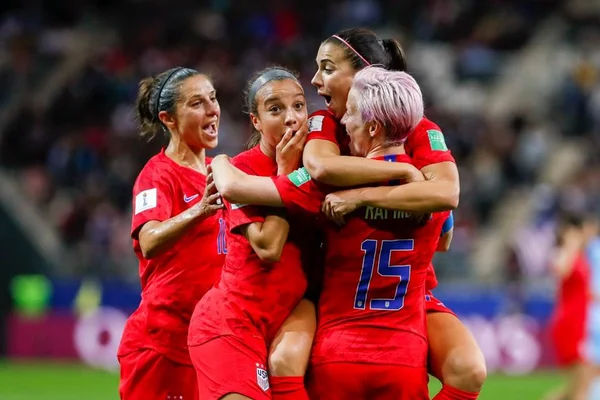 Maior goleada da história na Copa Feminina: EUA 13 x 0 Tailândia