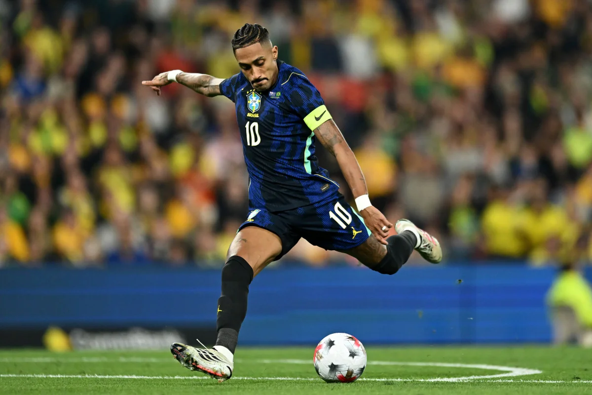 De pênalti, Raphinha empatou o jogo contra a Austrália para o Brasil De pênalti, Raphinha empatou o jogo contra a Austrália para o Brasil