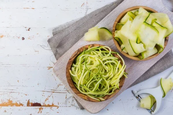 11 receitas saudáveis com abobrinha que vão do lanche ao jantar