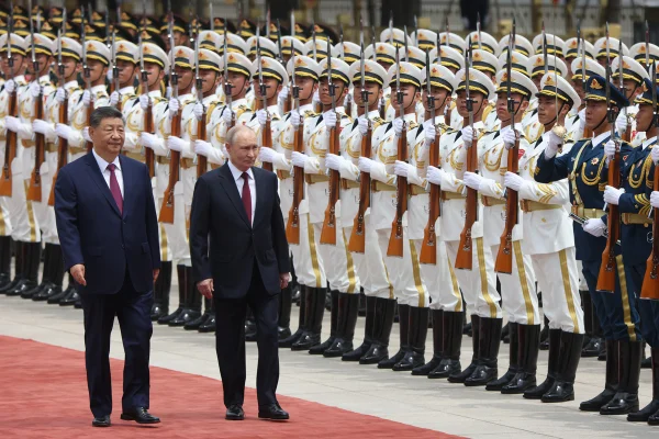 Putin diz que parceria entre Rússia e China é “exemplar”