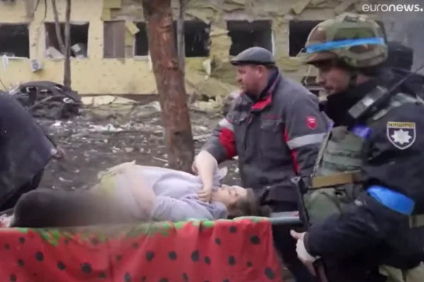 bombardeio hospital maternidade gravida ucrania morte guerra_