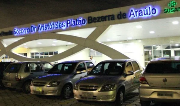 Mulher esfaqueia o companheiro durante briga doméstica, no Alfredo Nascimento