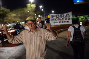 Vigília em prol de Bolsonaro em Brasília